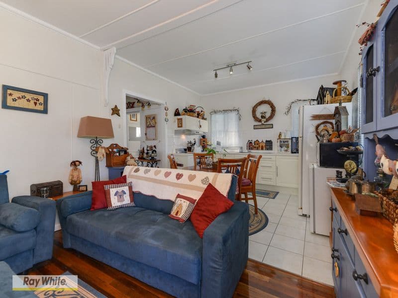 16 Sunnyside Road, SCARBOROUGH QLD 4020, Scarborough - Thumbnail 5