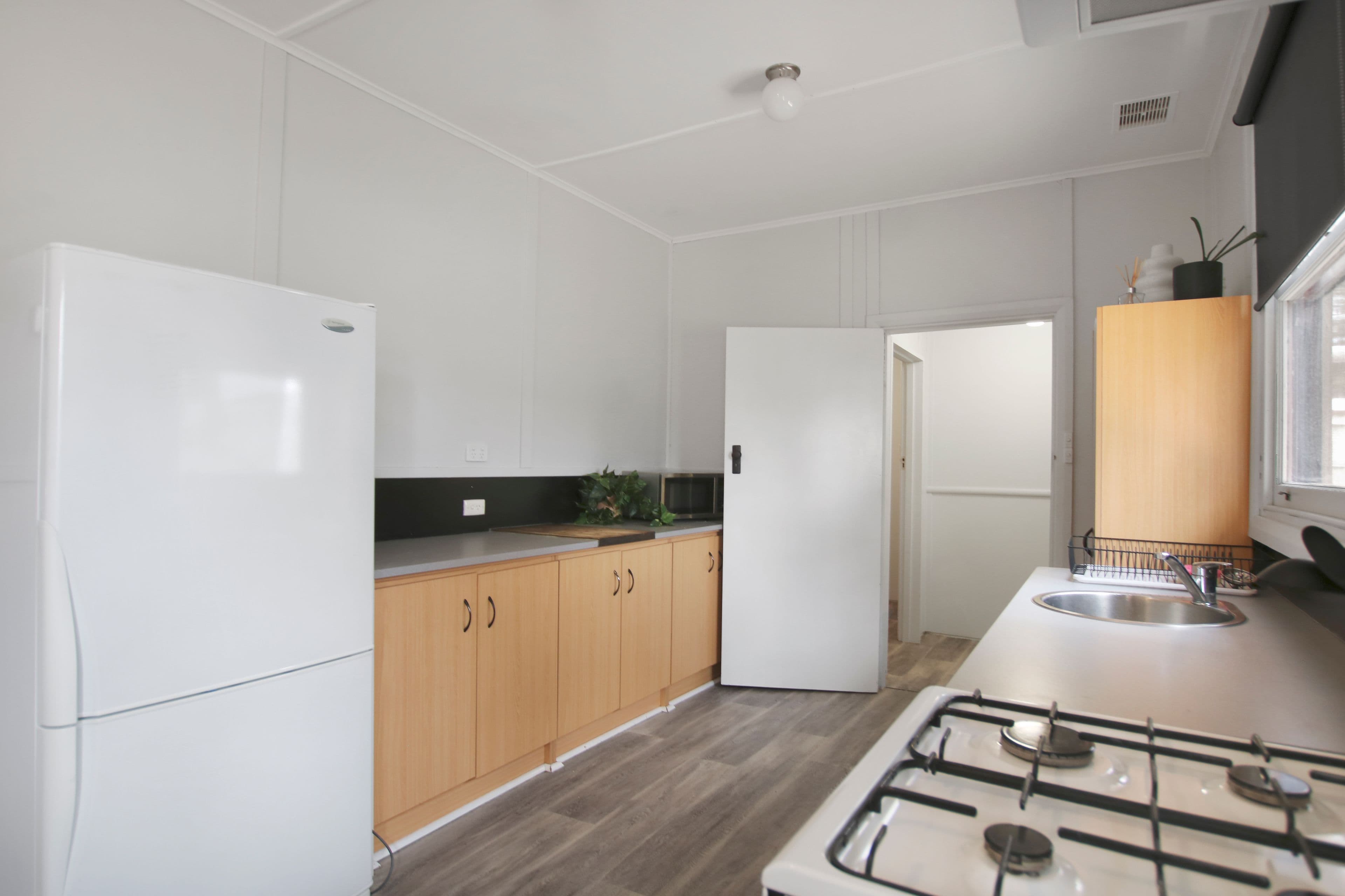 27 Gilbert Street, Berri SA 5343, Berri - Thumbnail 6