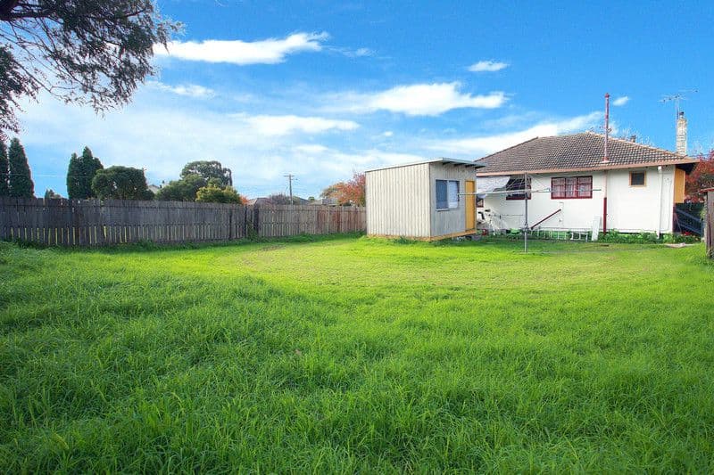 6 Watson Street, DANDENONG NORTH VIC 3175, Dandenong North - Thumbnail 2