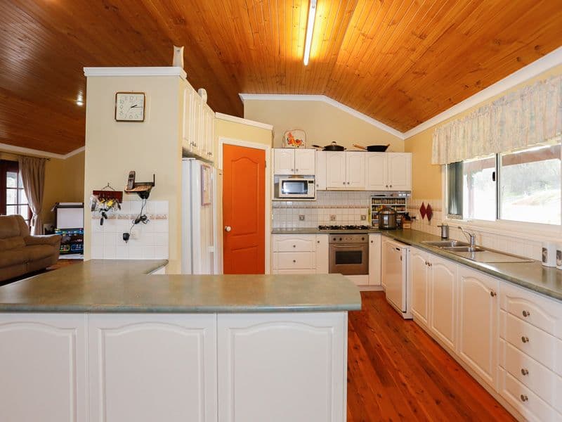 34 Fraser Road, BULLSBROOK WA 6084, Bullsbrook - Thumbnail 6