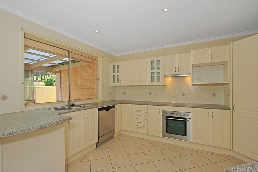 17 Eric Fenning Drive, Surf Beach - Thumbnail 4