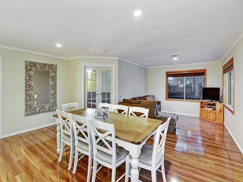 4 Peppermint Walk, South Morang VIC 3752, South Morang - Thumbnail 8