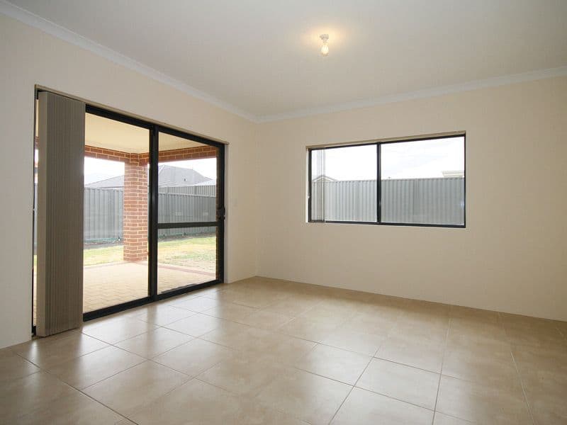 94 Edgecombe Pass, AVELEY WA 6069, Aveley - Thumbnail 5