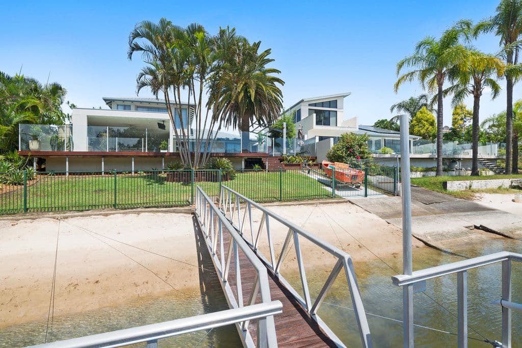 7 Coobowie Street, Broadbeach Waters QLD 4218, Broadbeach Waters - Thumbnail 8