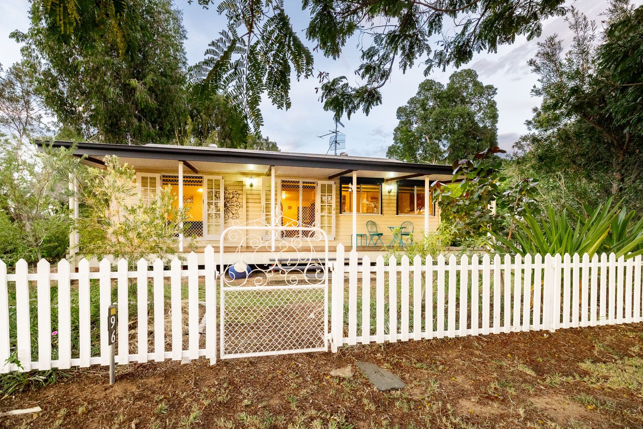 96-98 Bauhinia Street, Barcaldine QLD 4725, Barcaldine - Thumbnail 2