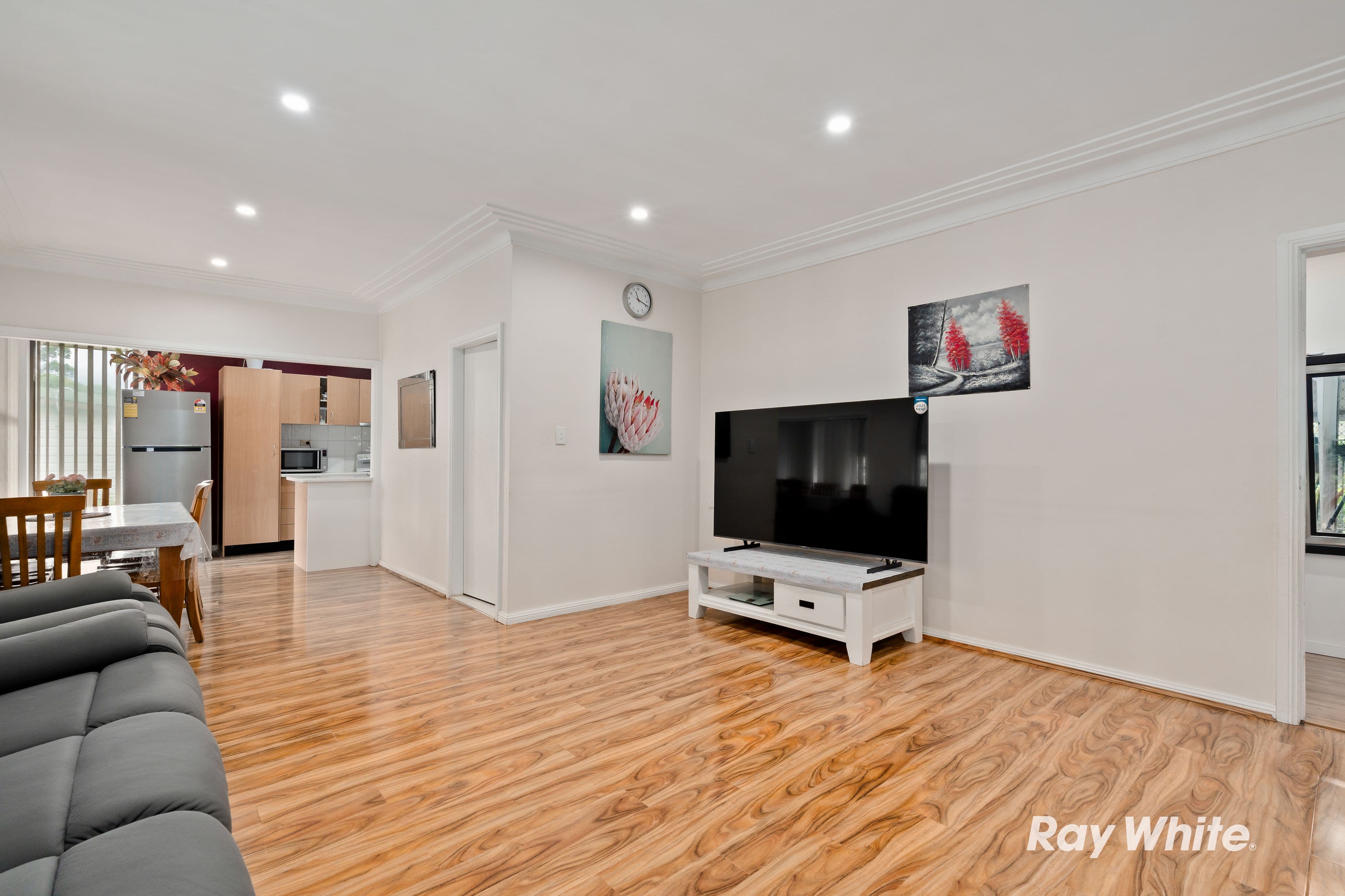 3 Crestbrook Street, Seven Hills NSW 2147, Seven Hills - Thumbnail 2
