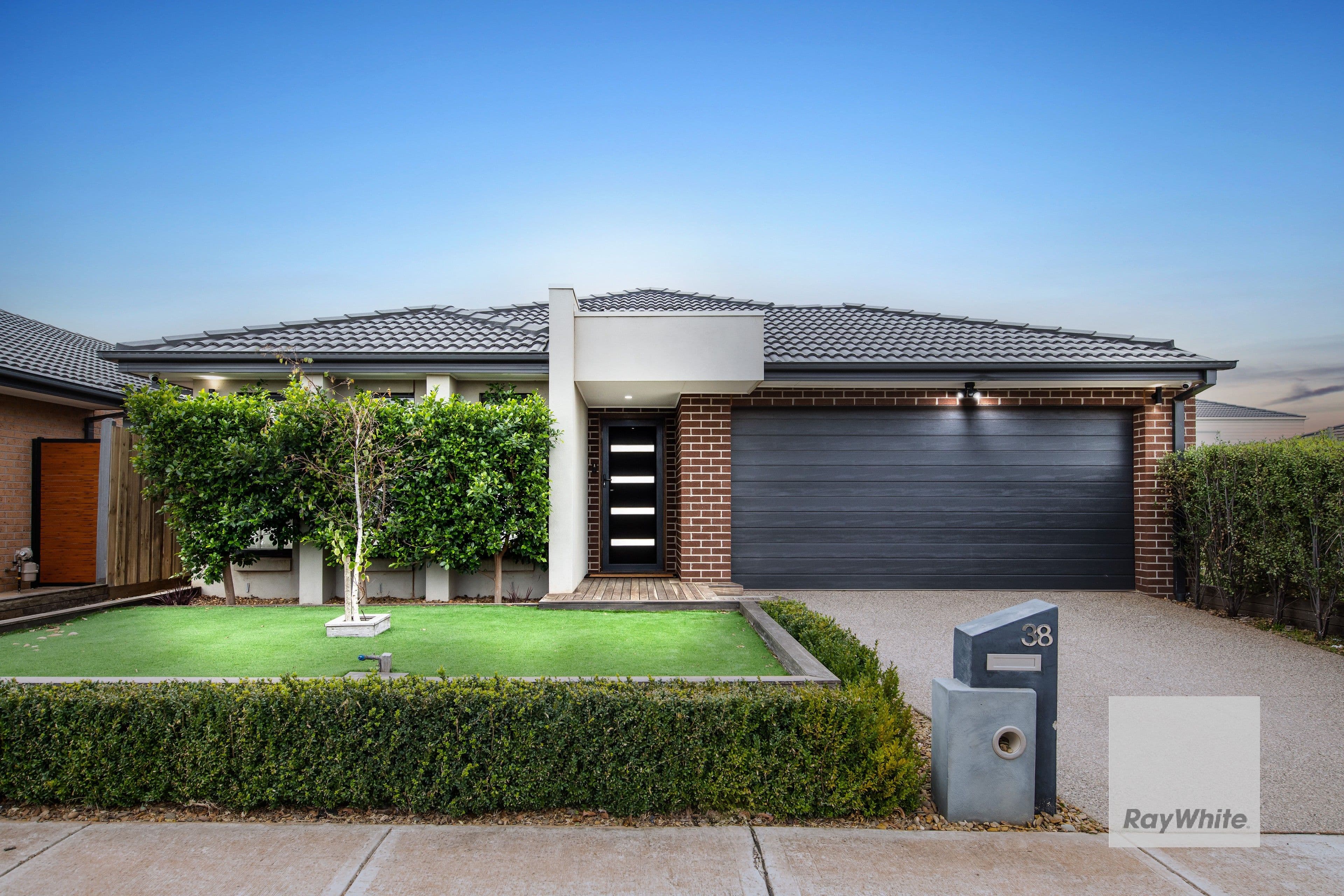 38 Murray Road, THORNHILL PARK VIC 3335, Thornhill Park - Image 1