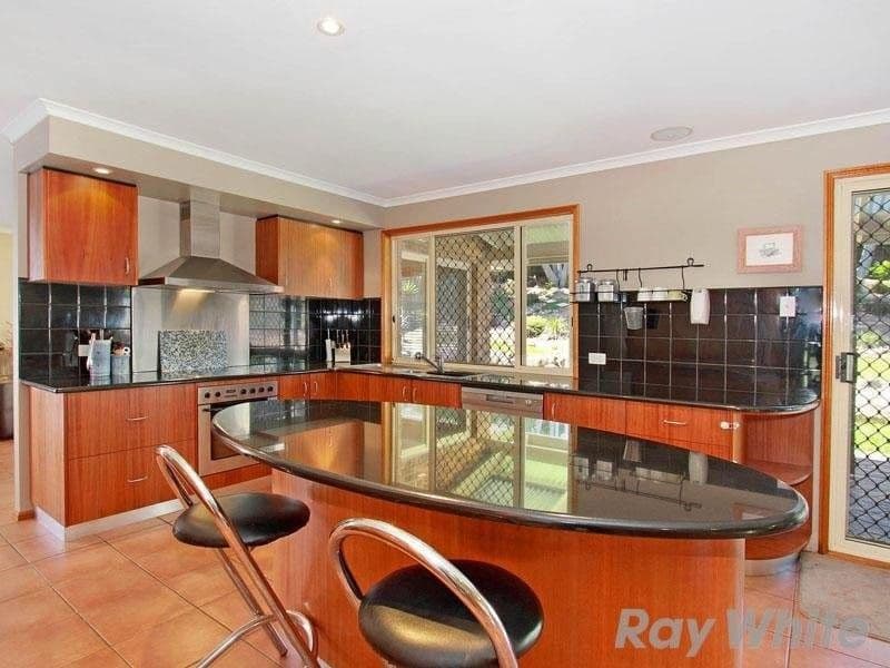 8 Peterson Place, BRIDGEMAN DOWNS QLD 4035, Bridgeman Downs - Image 1