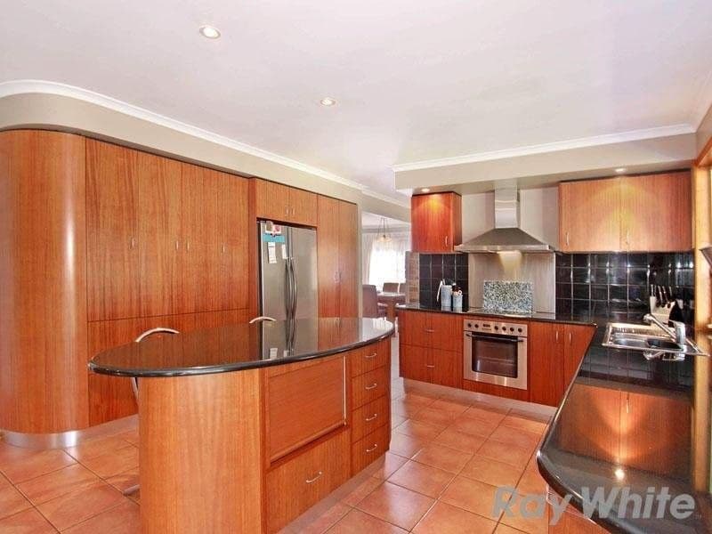 8 Peterson Place, BRIDGEMAN DOWNS QLD 4035, Bridgeman Downs - Thumbnail 6