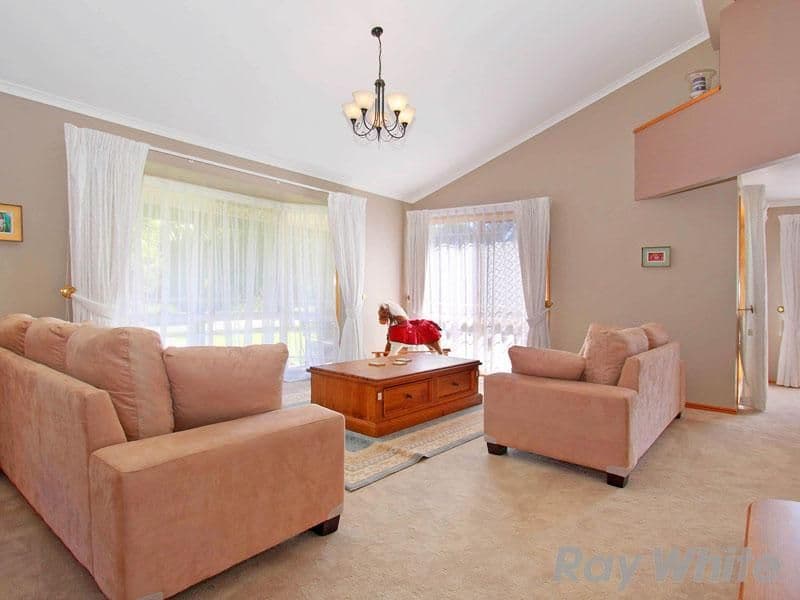 8 Peterson Place, BRIDGEMAN DOWNS QLD 4035, Bridgeman Downs - Thumbnail 8