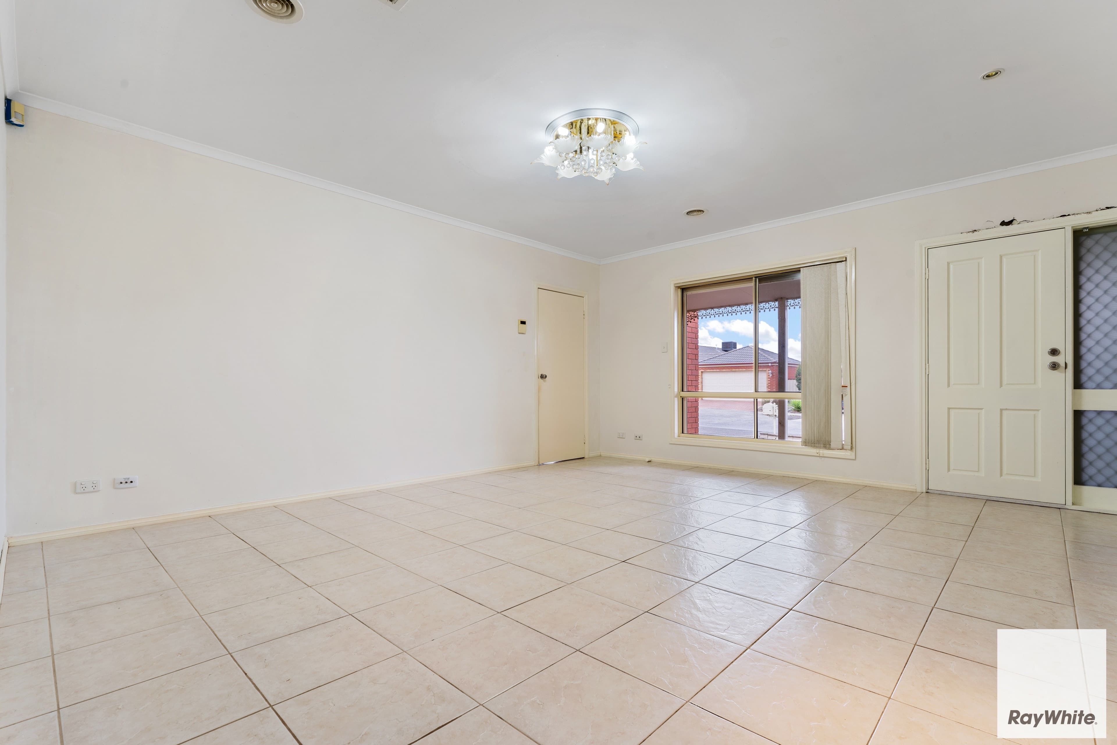 15 Egret Crescent, Cairnlea VIC 3023, Cairnlea - Thumbnail 8
