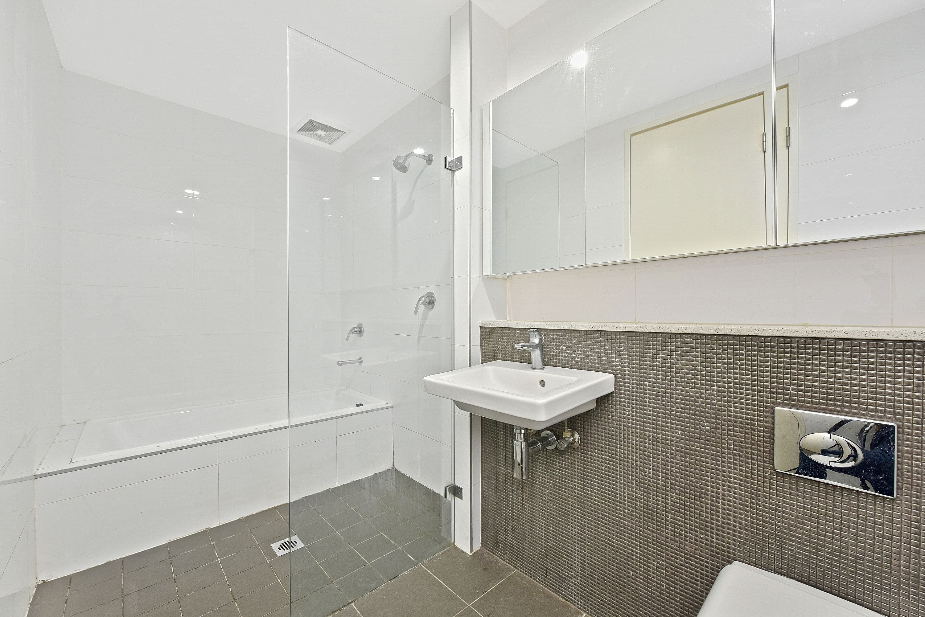 9 Hilts Road, Strathfield NSW 2135, Strathfield - Thumbnail 7