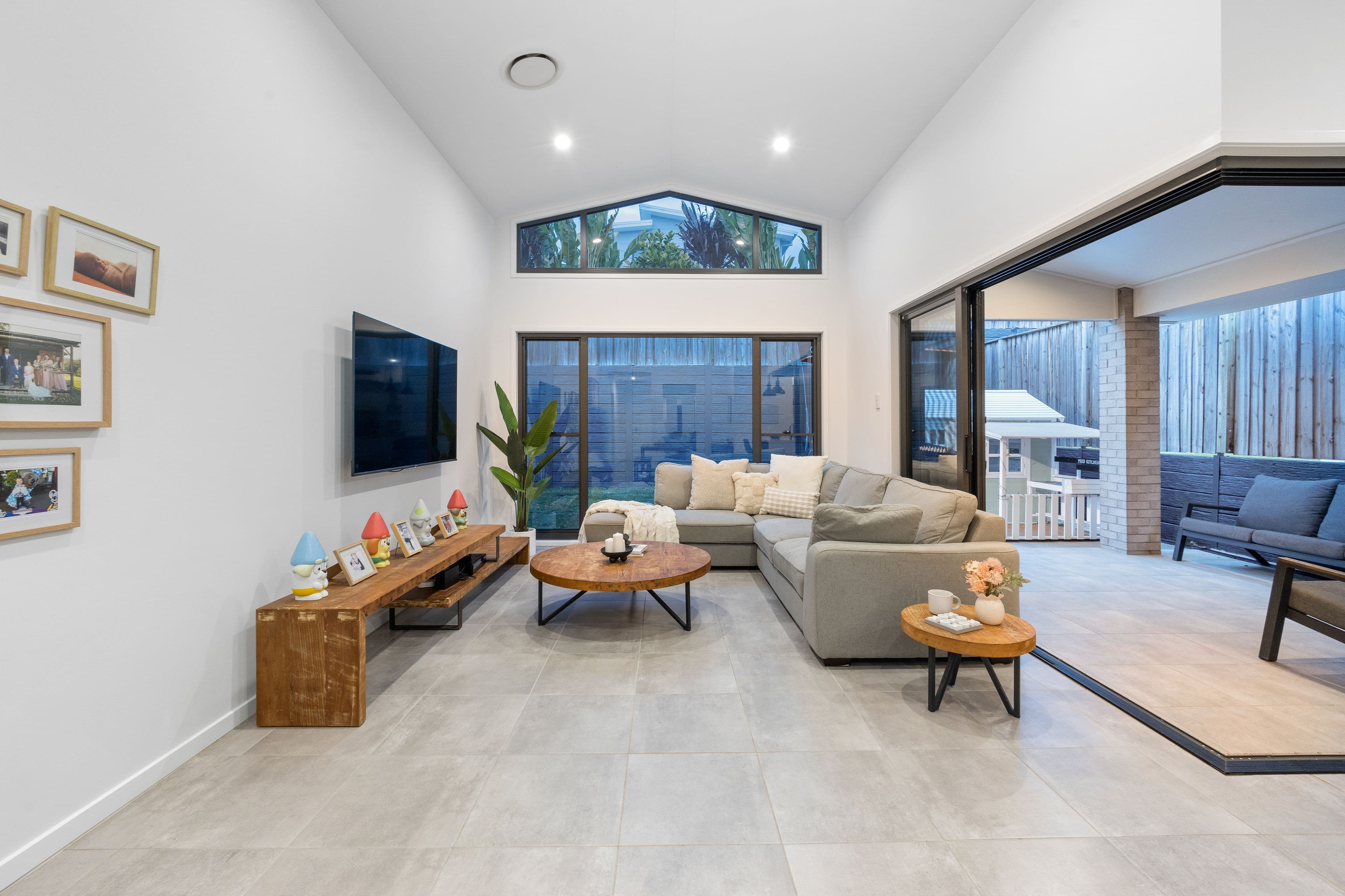 62 Taunton Circuit, Upper Kedron QLD 4055, Upper Kedron - Thumbnail 3