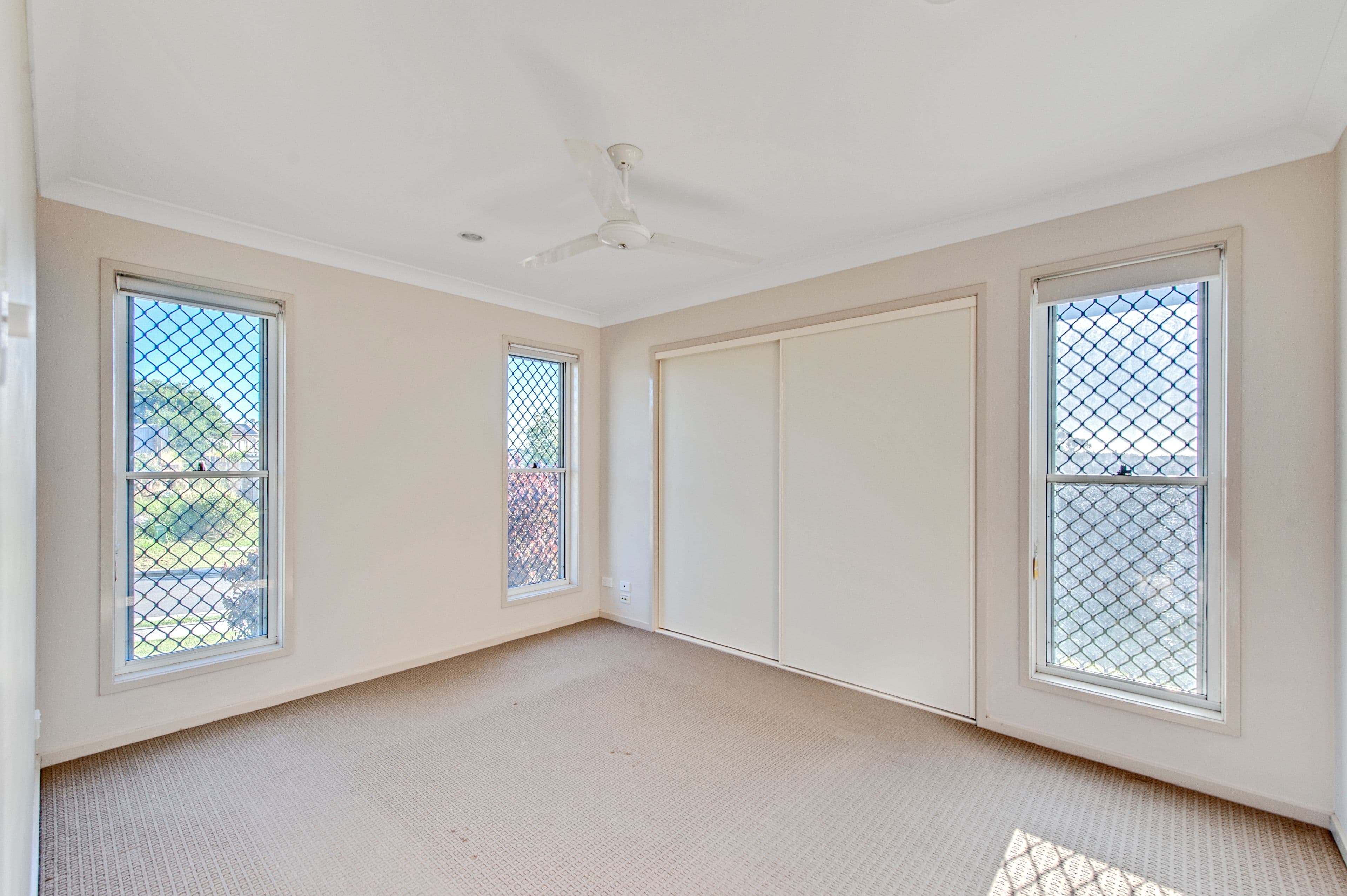 12 Stanbury Drive, Goodna QLD 4300, Goodna - Thumbnail 2