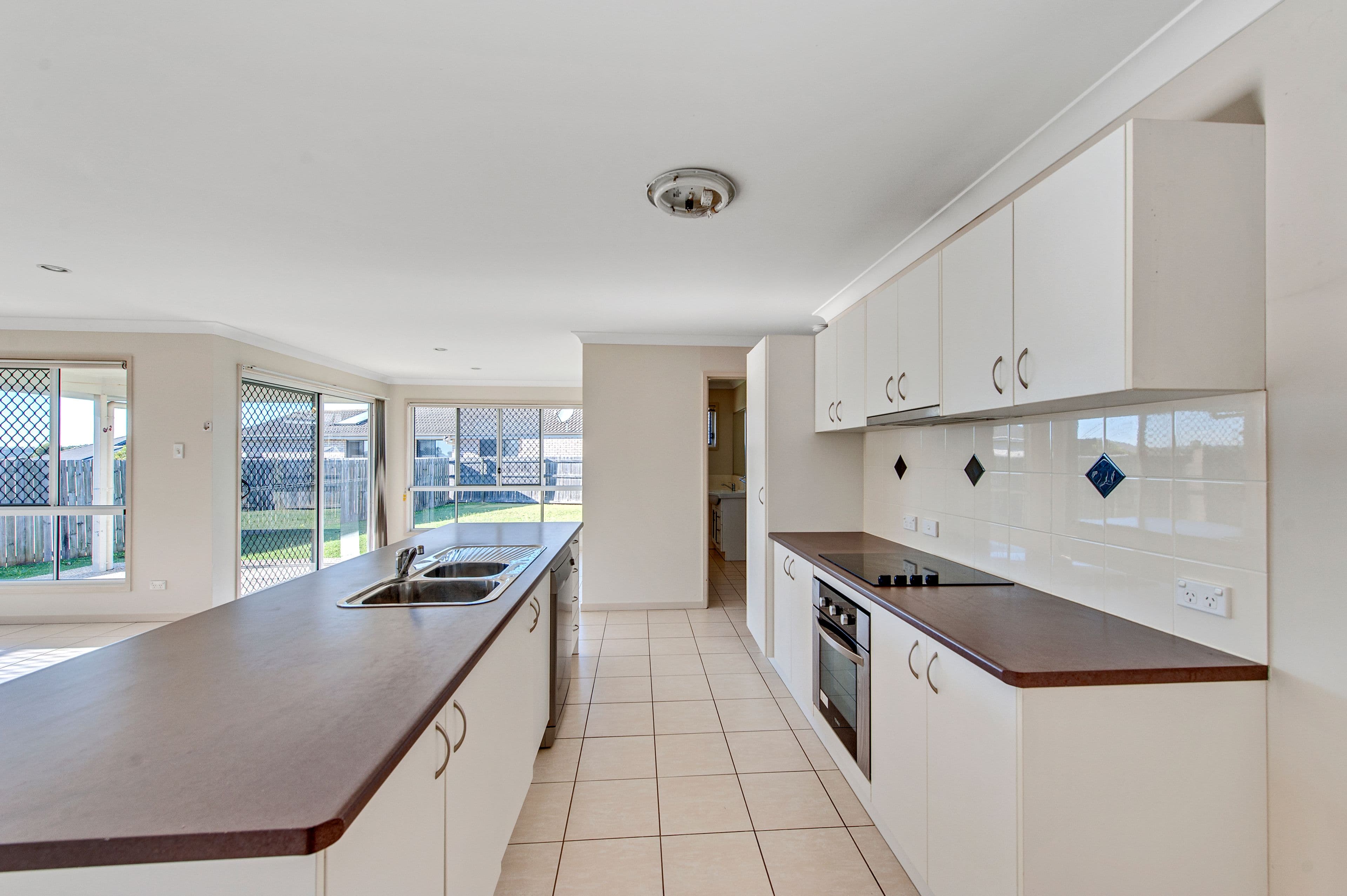 12 Stanbury Drive, Goodna QLD 4300, Goodna - Thumbnail 7