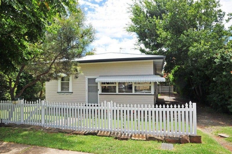 27  Albert Street, NEWTOWN QLD 4350, Newtown - Image 1