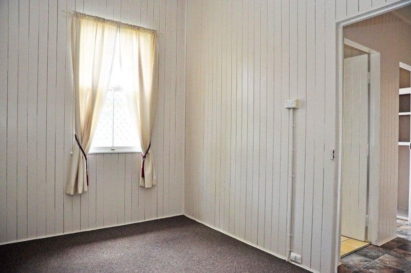 27  Albert Street, NEWTOWN QLD 4350, Newtown - Thumbnail 8