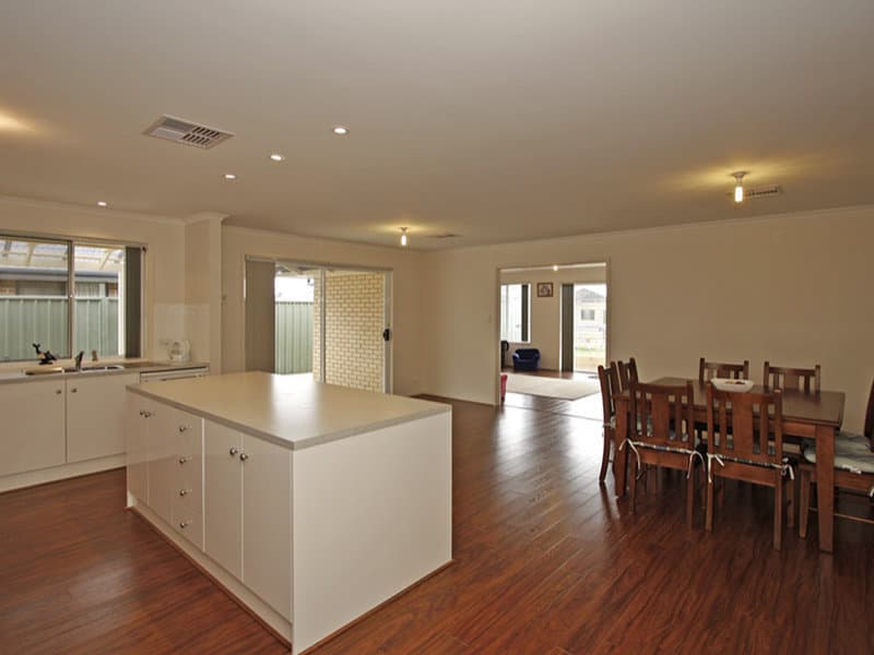 4 Aquamarine Avenue, Aldinga Beach - Thumbnail 5