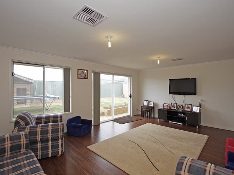 4 Aquamarine Avenue, Aldinga Beach - Thumbnail 8