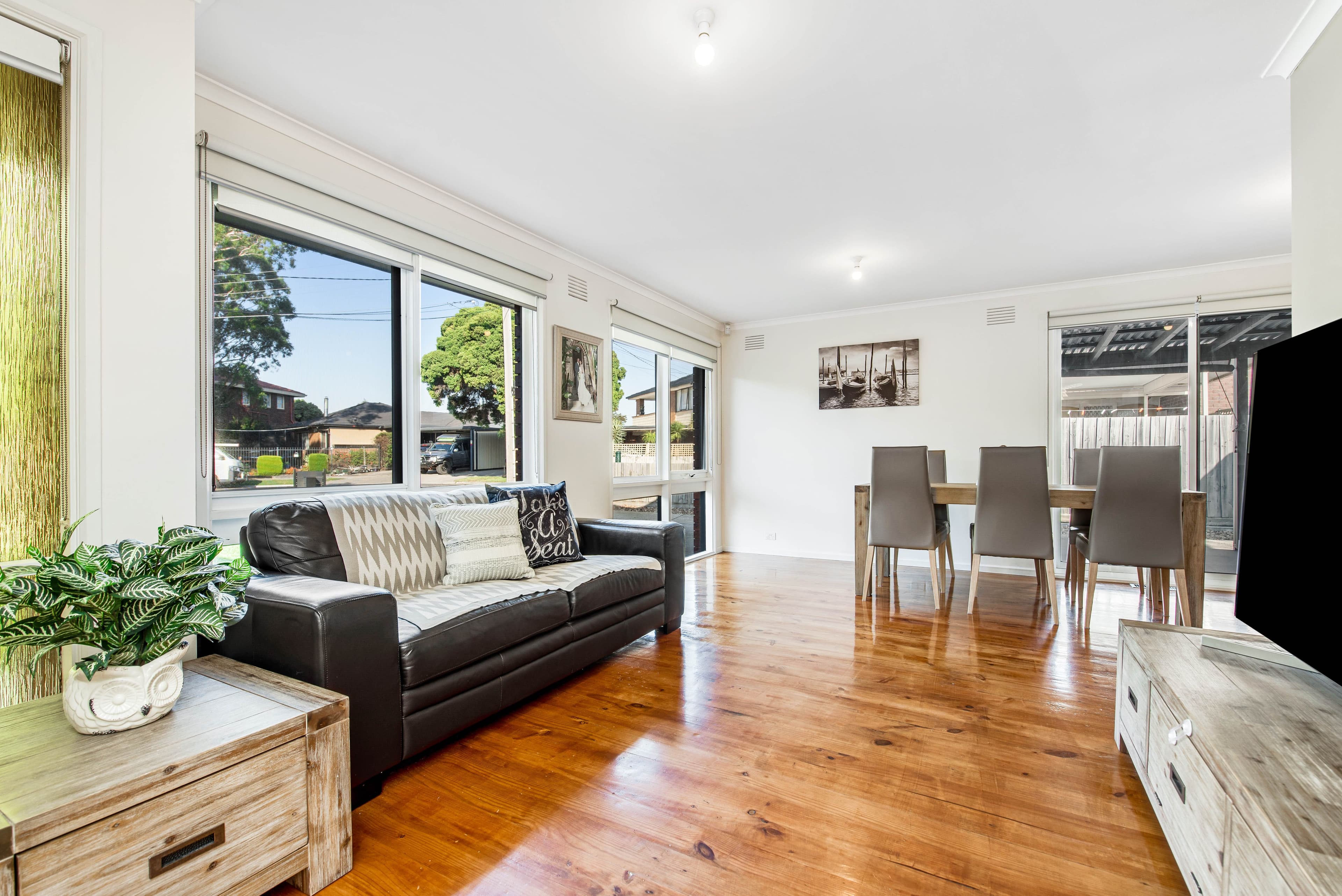 10 Dundee Close, Gladstone Park VIC 3043, Gladstone Park - Thumbnail 3