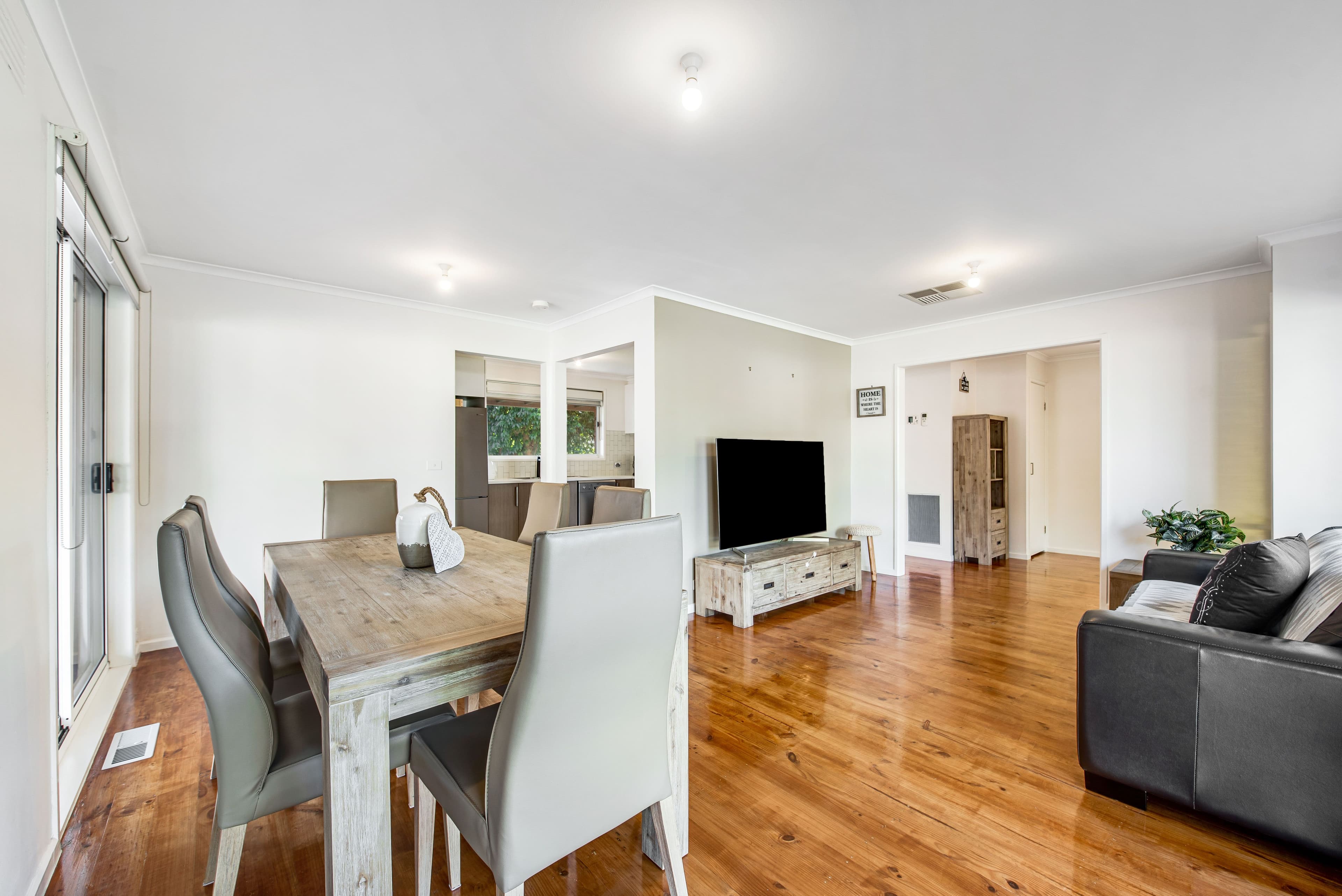 10 Dundee Close, Gladstone Park VIC 3043, Gladstone Park - Thumbnail 5
