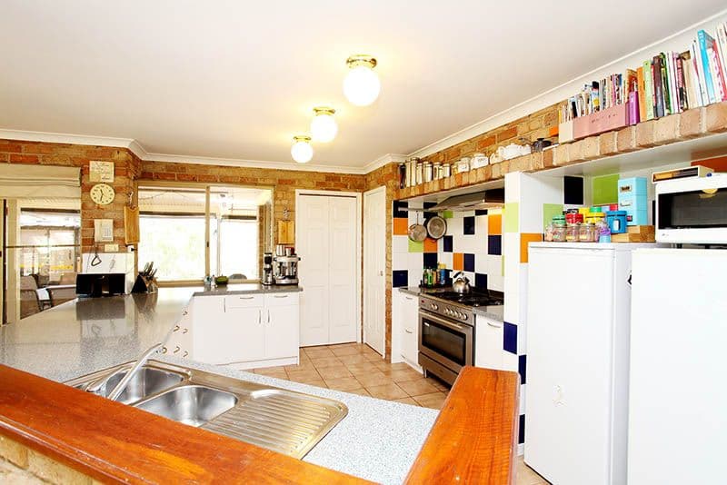 15 Shenton Close, LESCHENAULT WA 6233, Leschenault - Thumbnail 2