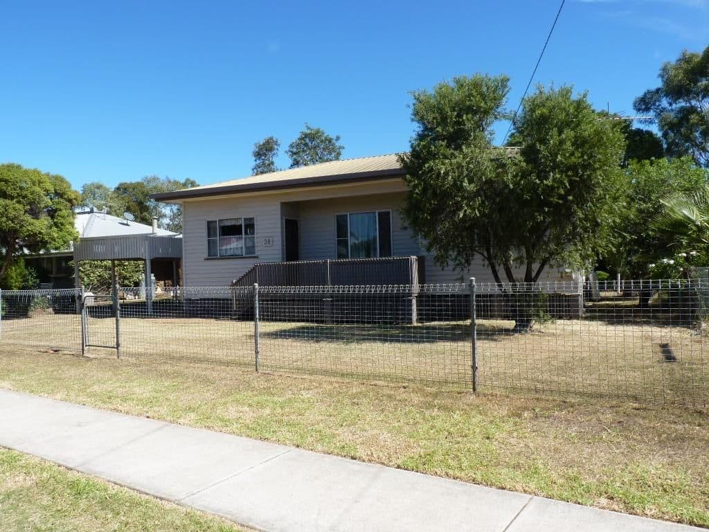 38 Desmond Lane, OAKEY QLD 4401, Oakey - Image 1