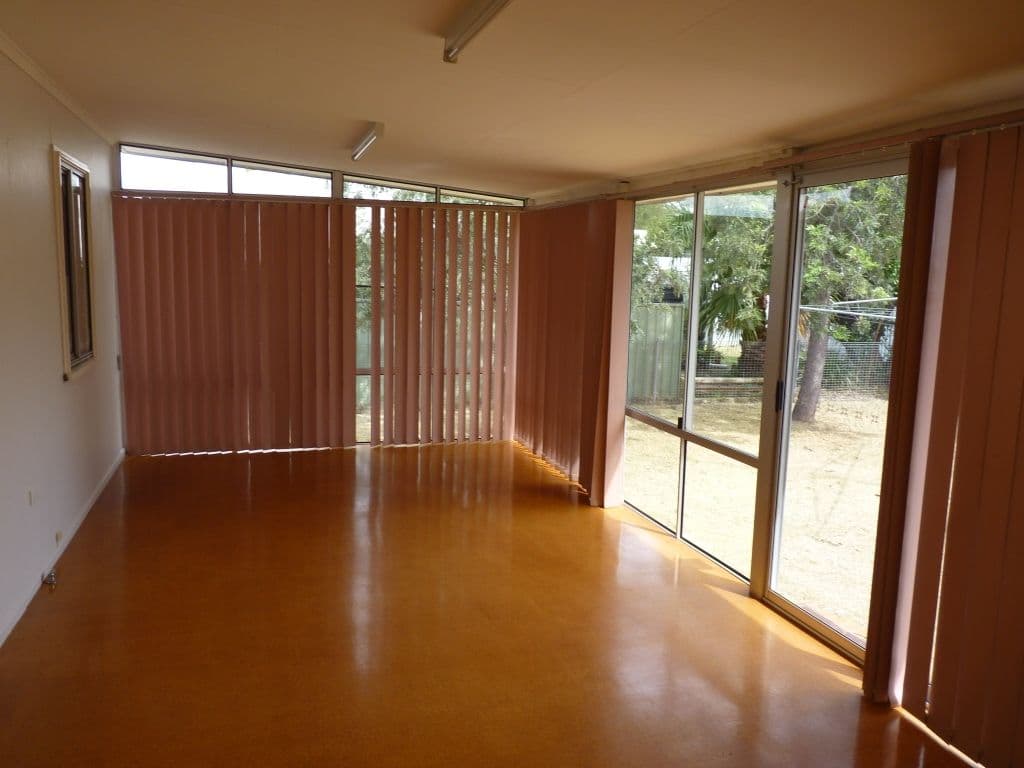 38 Desmond Lane, OAKEY QLD 4401, Oakey - Thumbnail 2