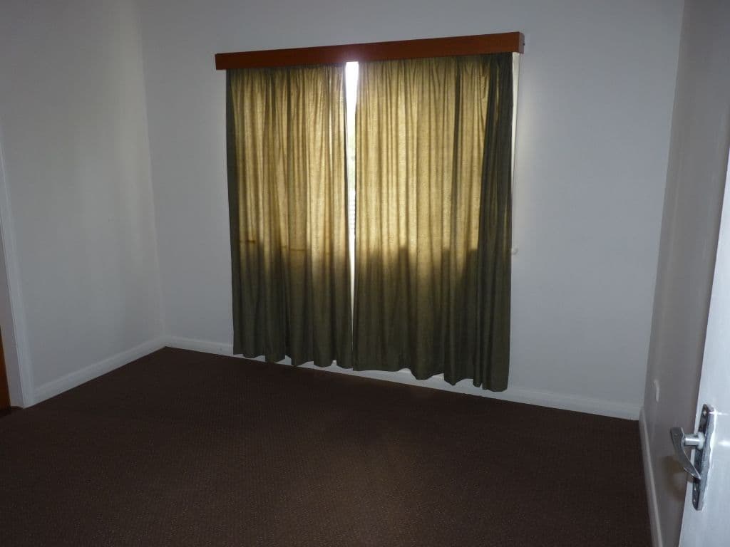 38 Desmond Lane, OAKEY QLD 4401, Oakey - Thumbnail 7