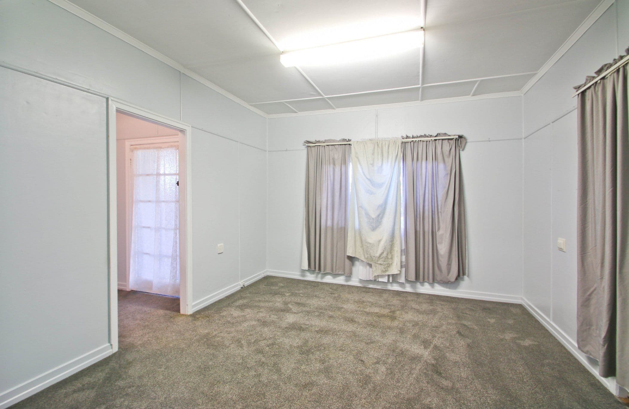 51 Frederick Street, NEWTOWN QLD 4305, Newtown - Thumbnail 4