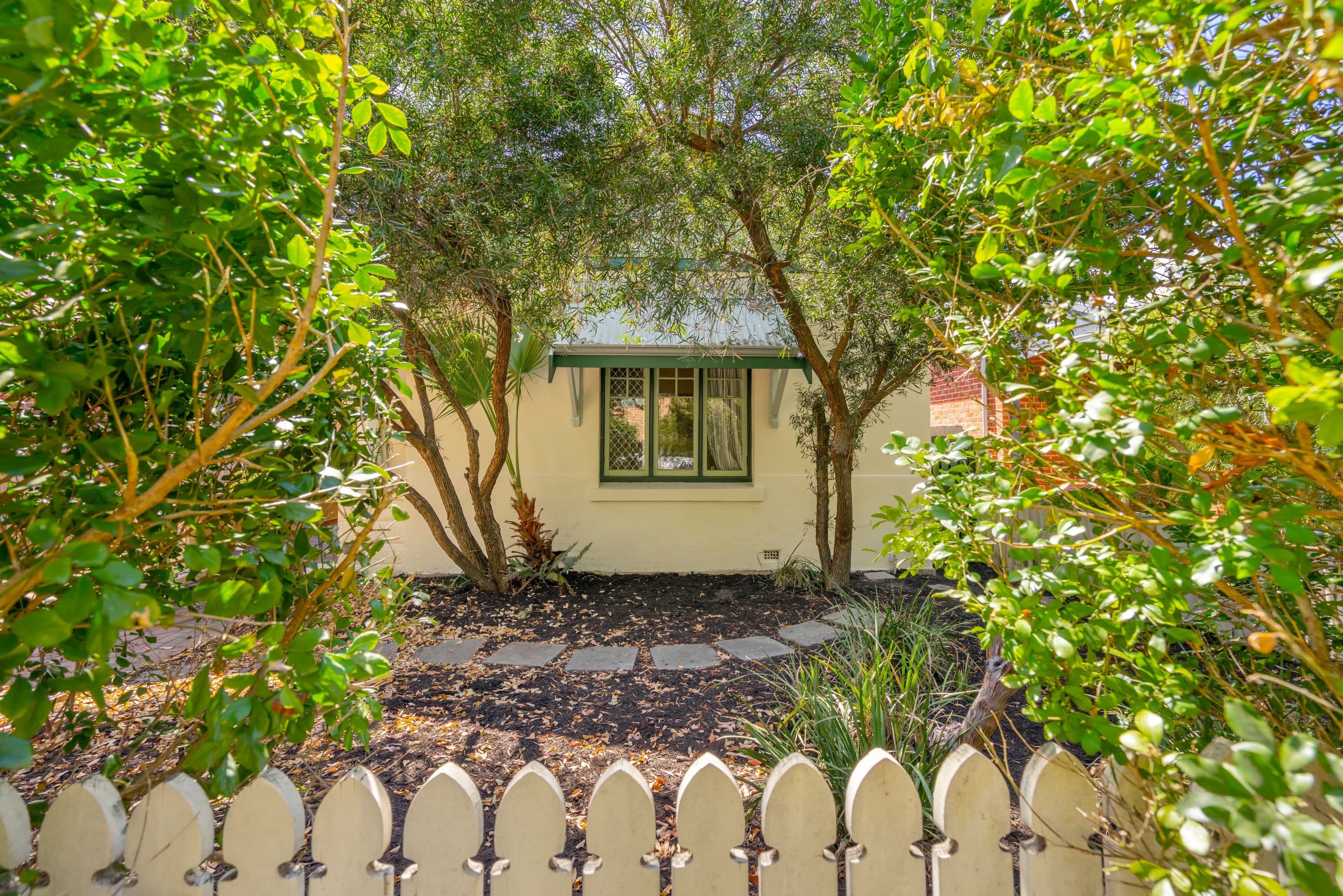 6 Tareena Street, Nedlands WA 6009, Nedlands - Thumbnail 2