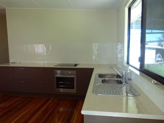 20 Deacon Street, BASIN POCKET QLD 4305, Basin Pocket - Thumbnail 6