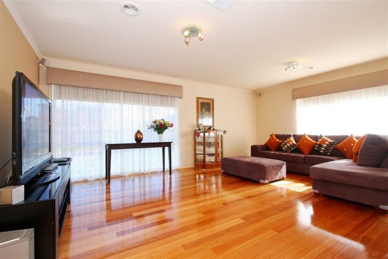 2 Manly Court, TAYLORS HILL VIC 3037, Taylors Hill - Thumbnail 8