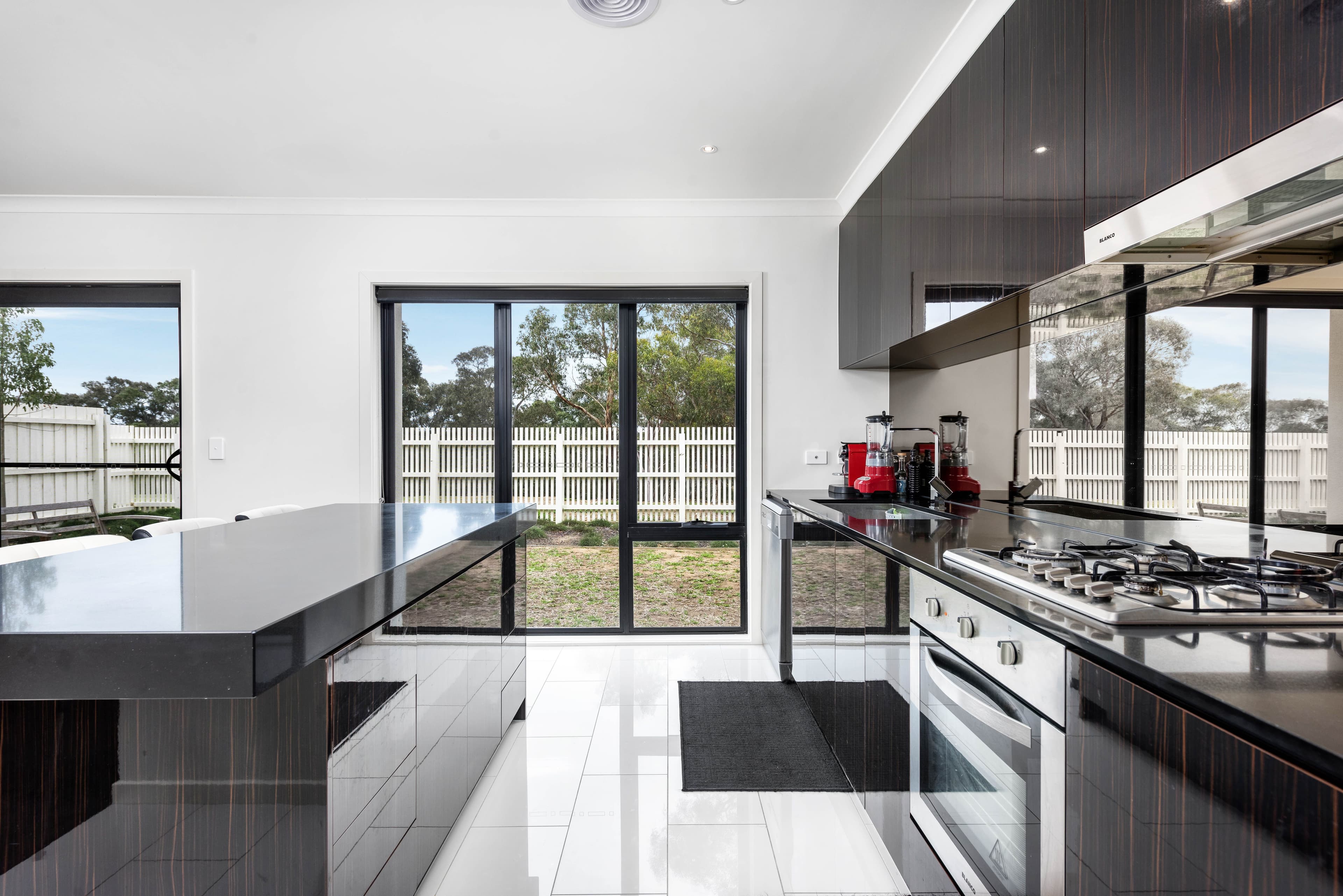 9 Greenwich Crescent, Bundoora VIC 3083, Bundoora - Thumbnail 2