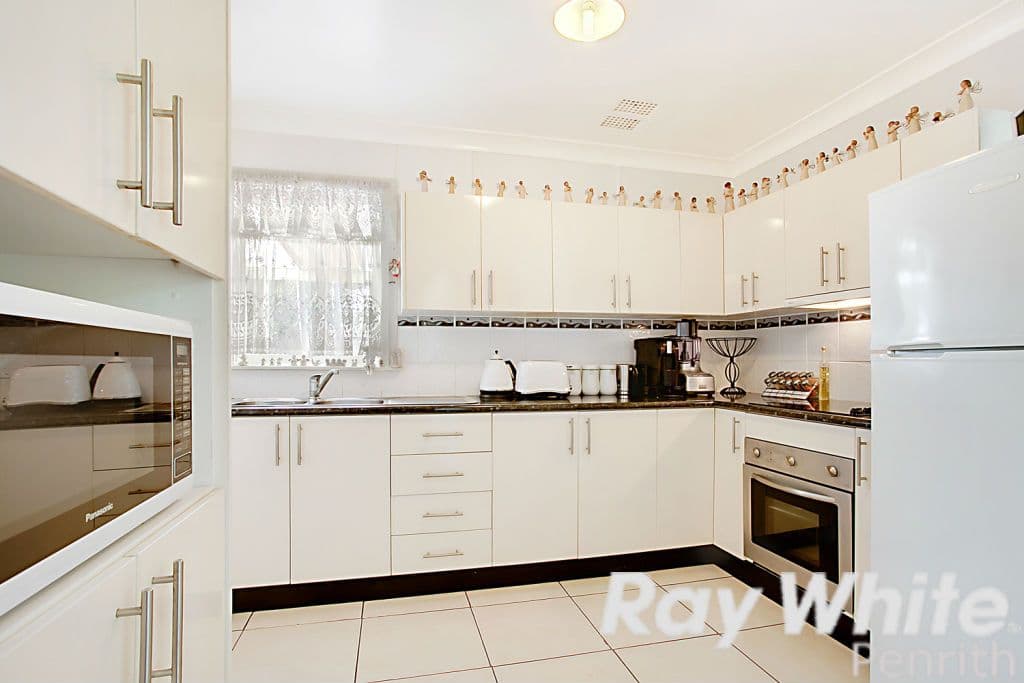 40 Sandakan Crescent, LETHBRIDGE PARK NSW 2770, Lethbridge Park - Thumbnail 2