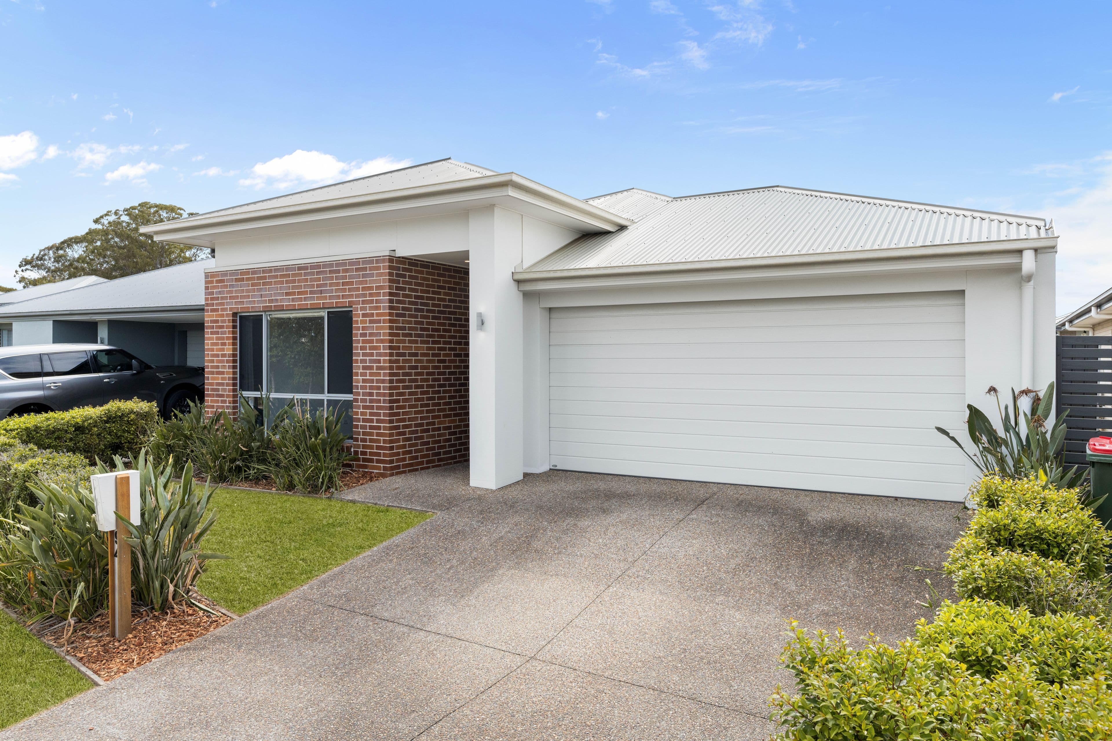 94 McConnell Esplanande, Strathpine QLD 4500, Strathpine - Image 1