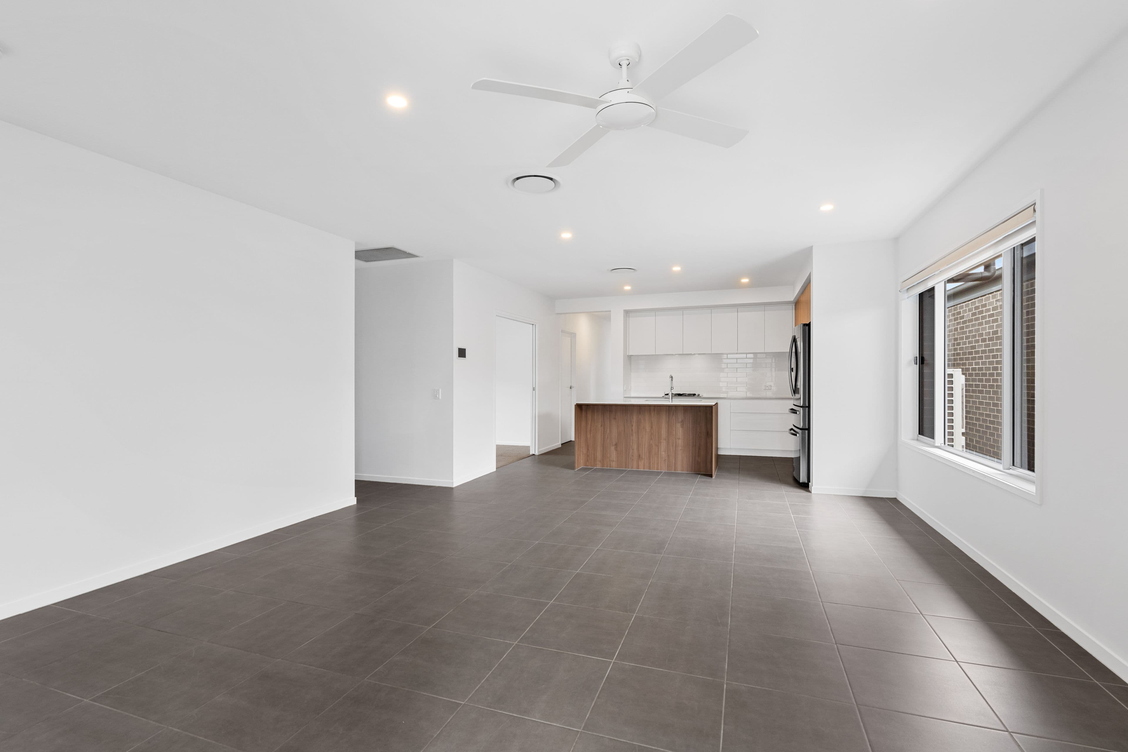94 McConnell Esplanande, Strathpine QLD 4500, Strathpine - Thumbnail 5