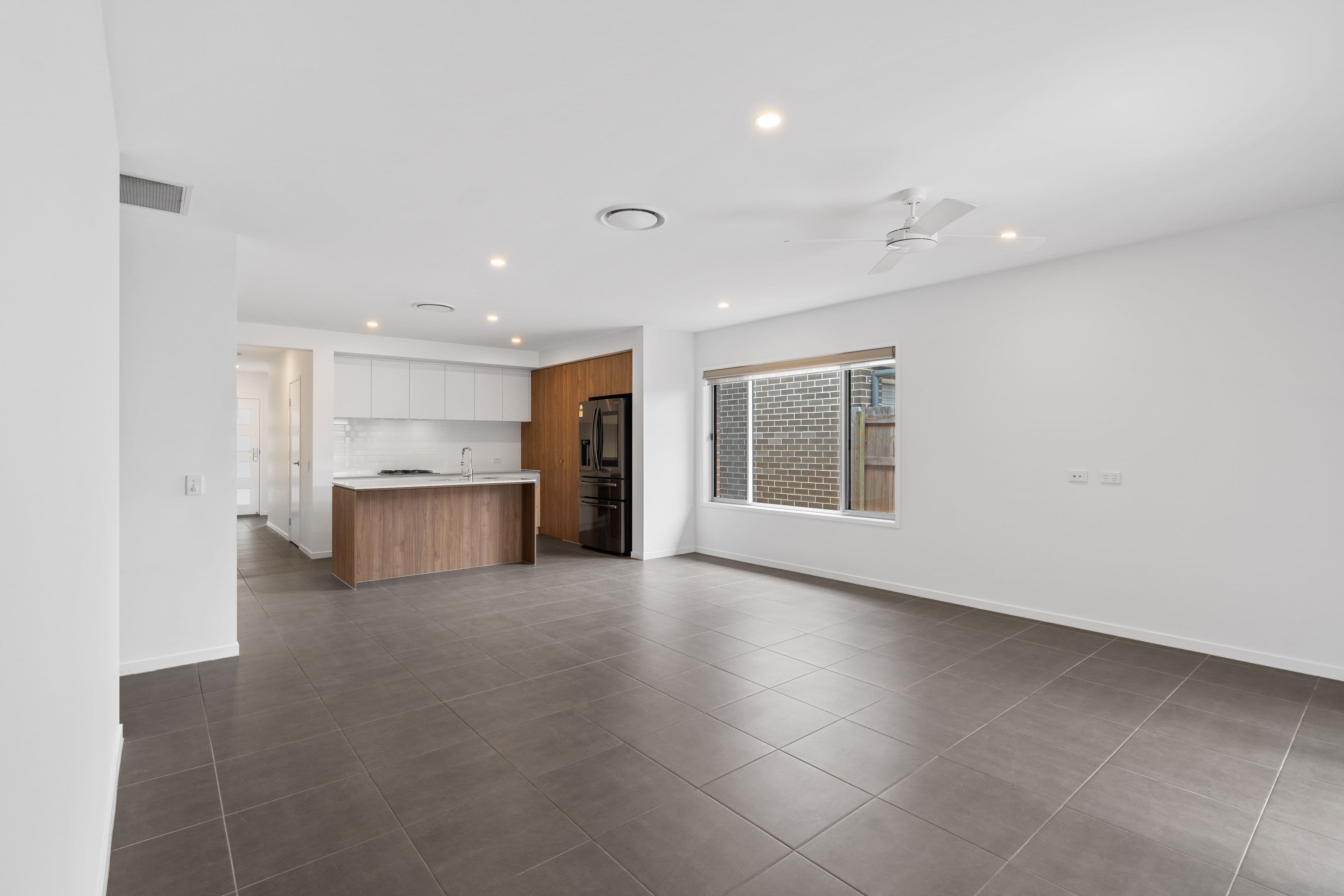 94 McConnell Esplanande, Strathpine QLD 4500, Strathpine - Thumbnail 6