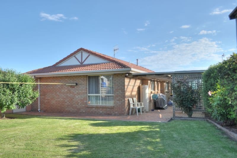 5 Caroville Drive, WARRNAMBOOL VIC 3280, Warrnambool - Thumbnail 4