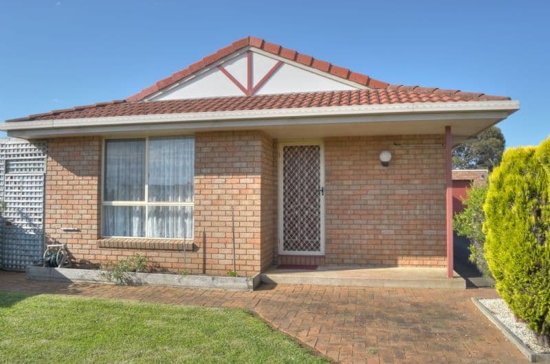 5 Caroville Drive, WARRNAMBOOL VIC 3280, Warrnambool - Thumbnail 8