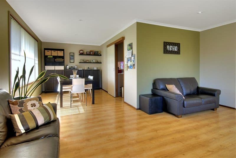 16  Hoskings Crescent, KIAMA DOWNS NSW 2533, Kiama Downs - Thumbnail 2