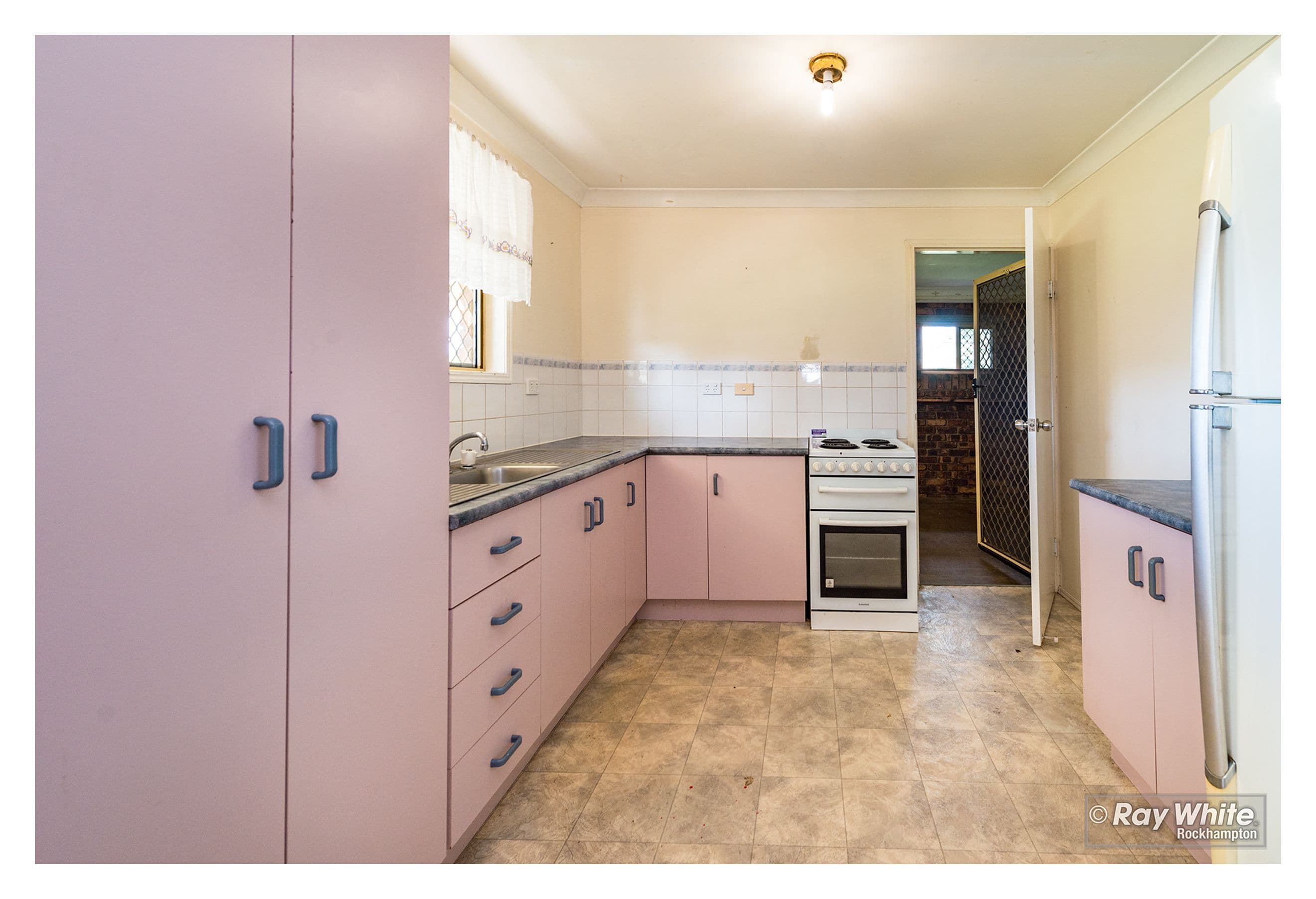 5 Taaffe Close, Gracemere QLD 4702, Gracemere - Thumbnail 2