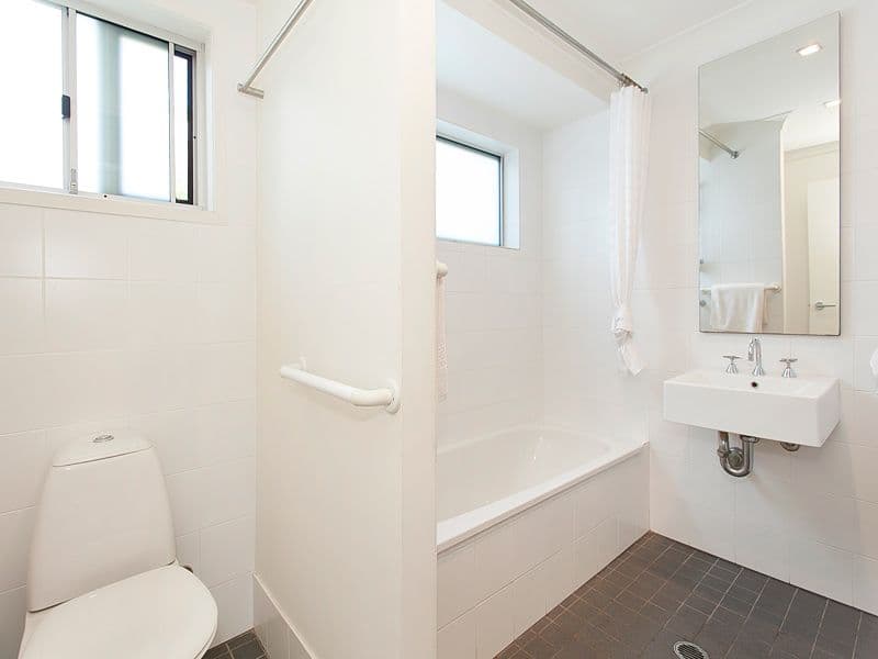 1a Franz Road, CLAYFIELD QLD 4011, Hendra - Thumbnail 8
