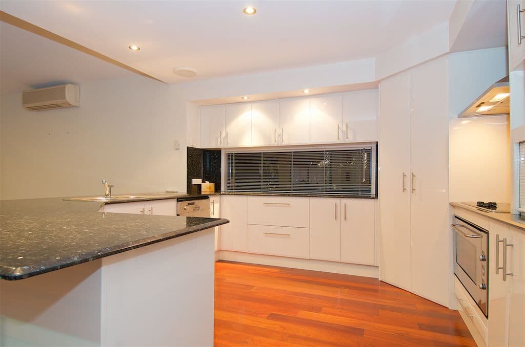 15 Torquay Place, Arundel QLD 4214, Arundel - Thumbnail 7