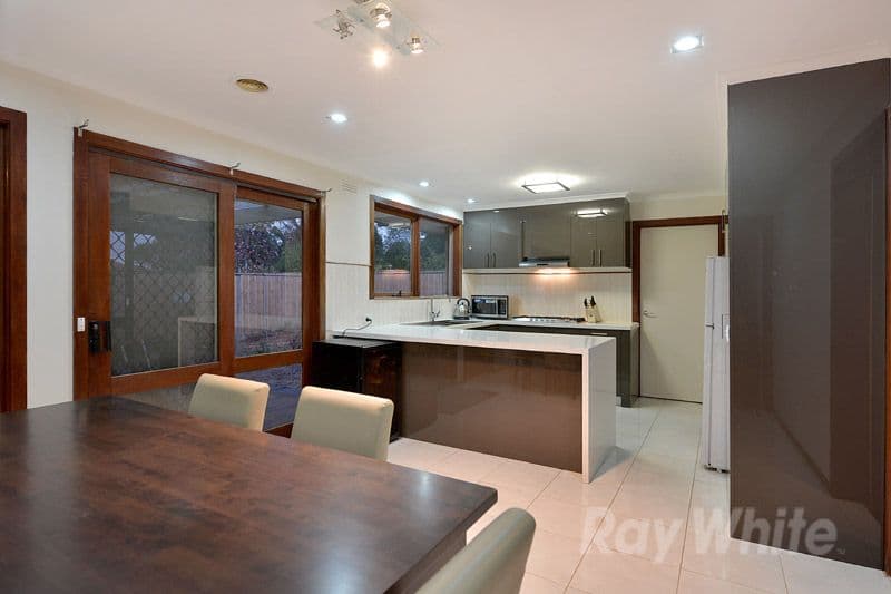 13 Jamieson Avenue, ROWVILLE VIC 3178, Rowville - Thumbnail 3