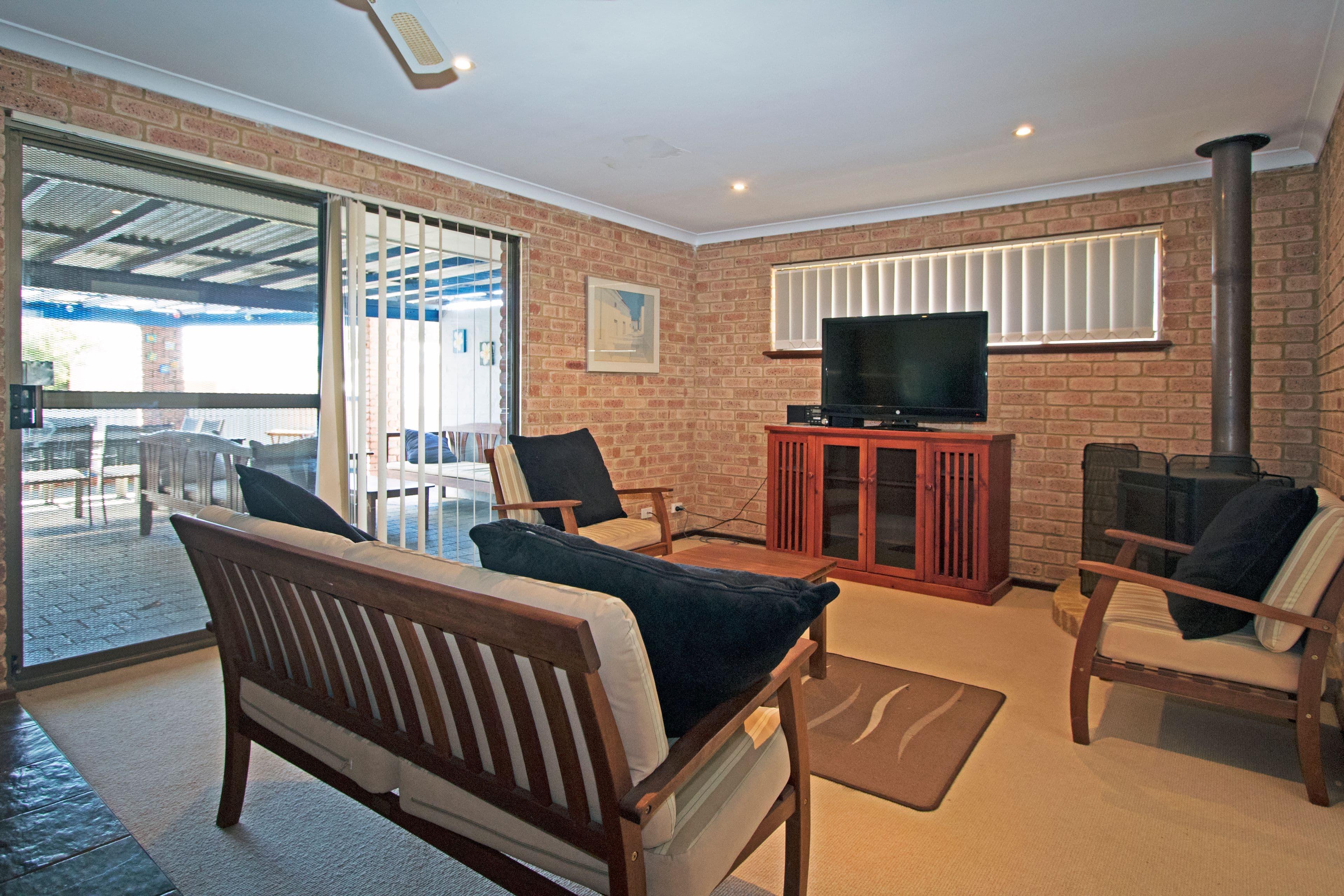 9 Lindsay Street, Jurien Bay WA 6516, Jurien Bay - Thumbnail 3