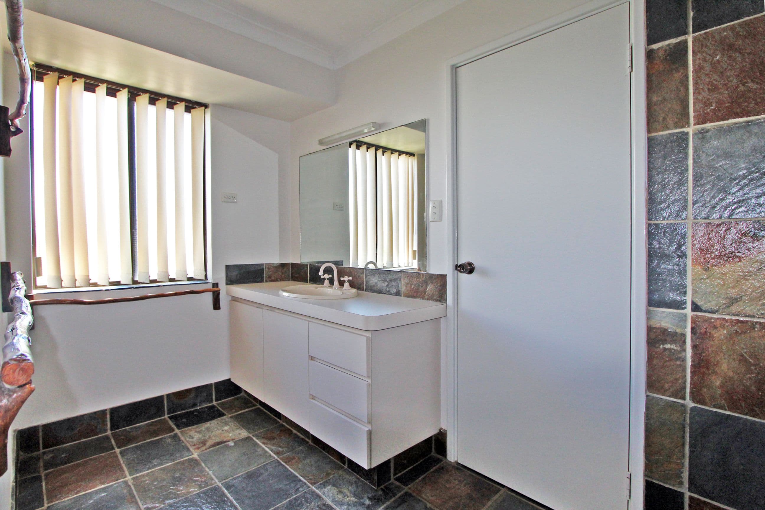 9 Lindsay Street, Jurien Bay WA 6516, Jurien Bay - Thumbnail 8