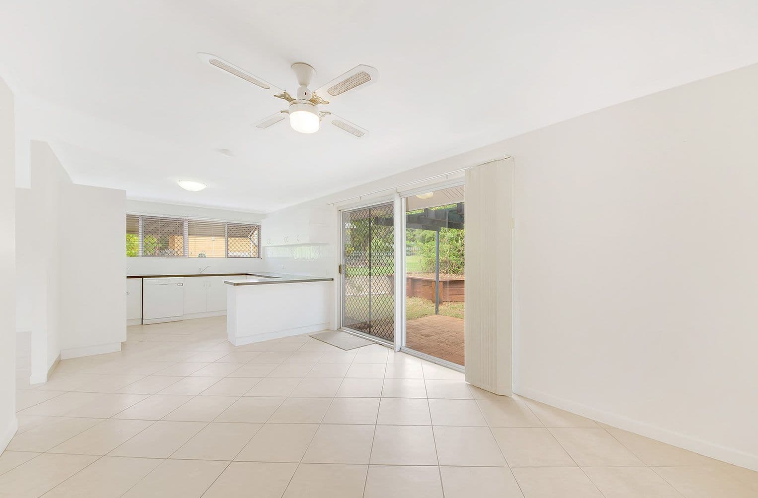 14 Aramac Drive, Clinton QLD 4680, Clinton - Thumbnail 4