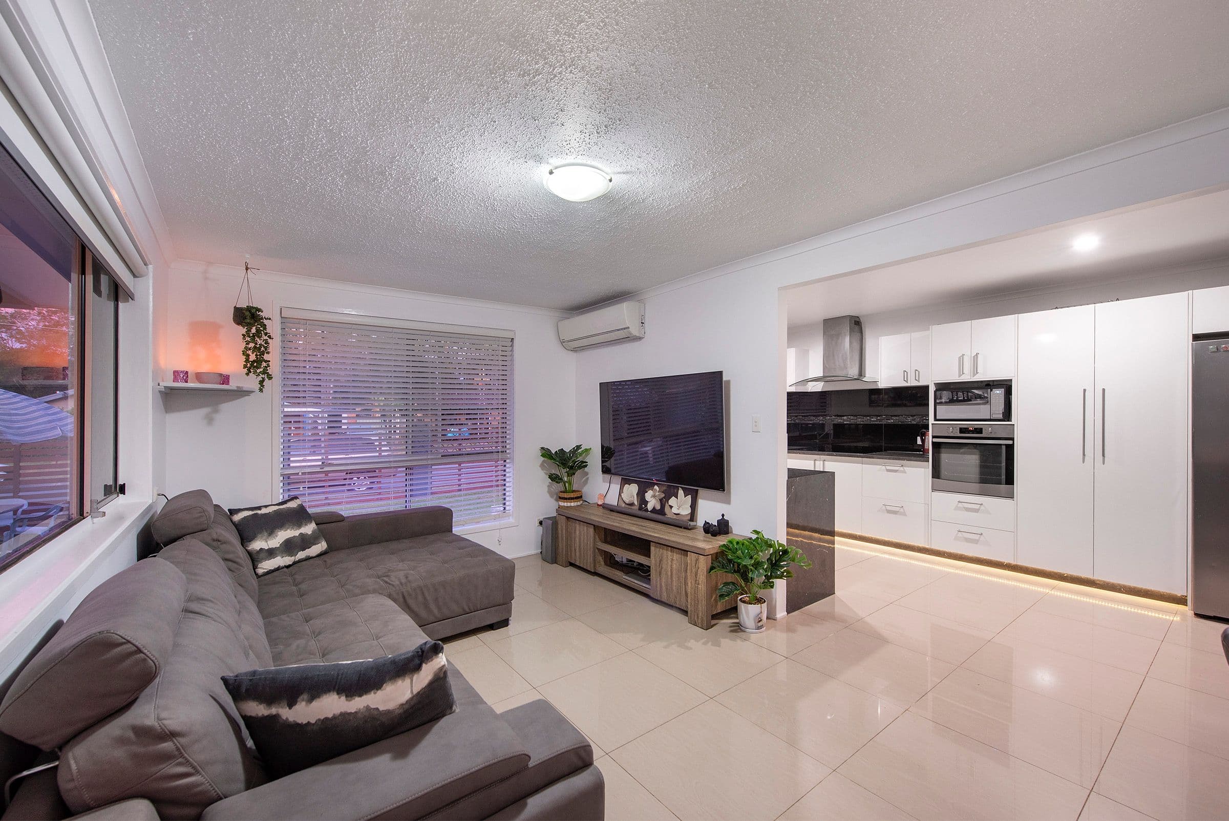 6 Holder Street, Loganholme QLD 4129, Loganholme - Thumbnail 2
