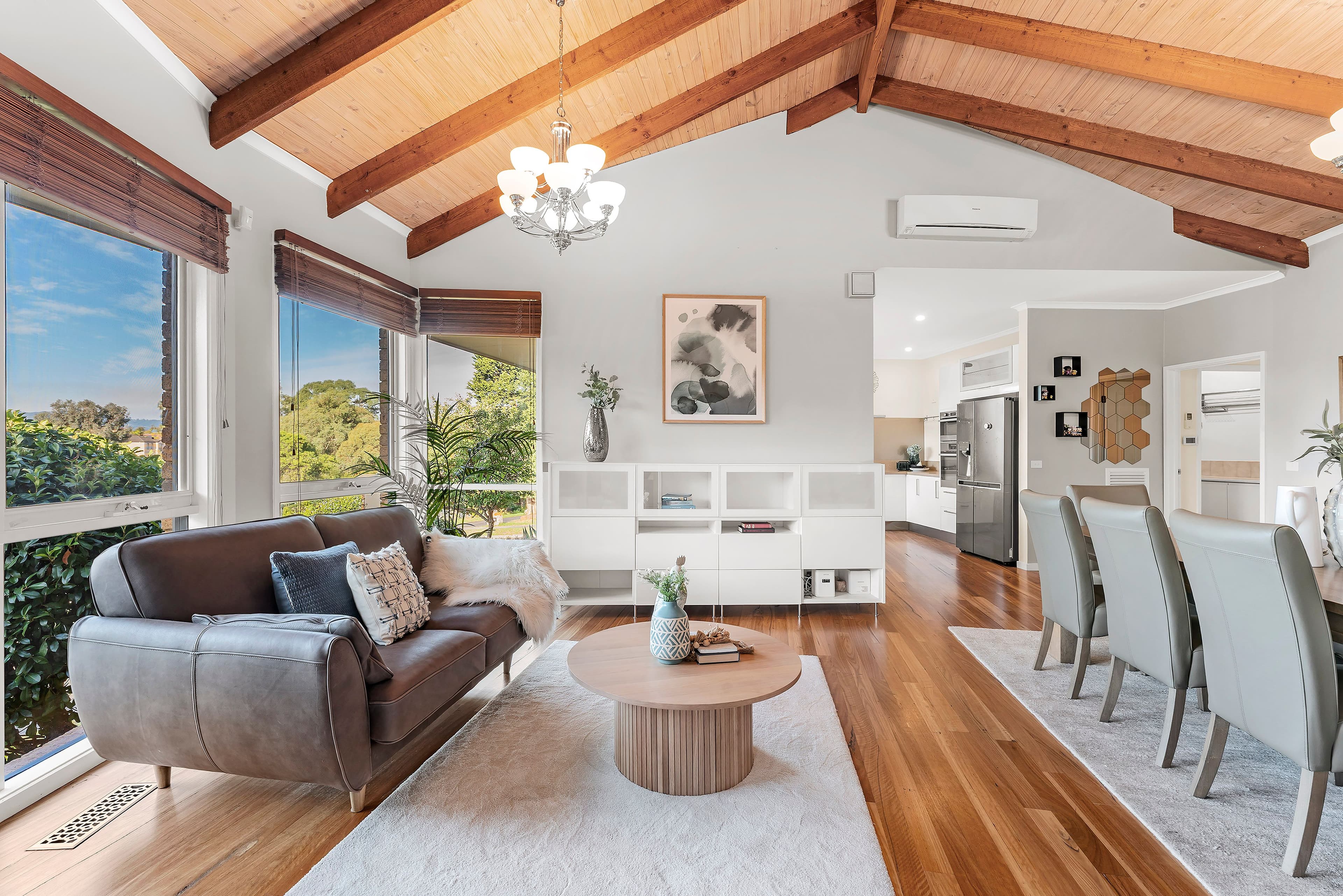 1 Davies Close, Wantirna VIC 3152, Wantirna - Thumbnail 2